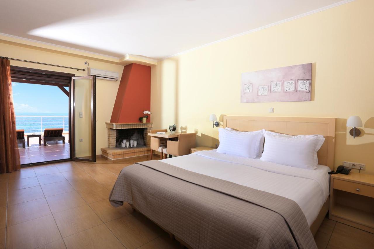 Faros Luxury Aparthotel
