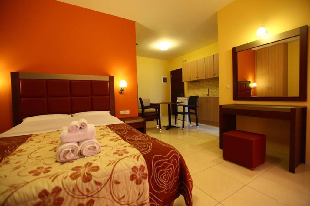 Faros Luxury 3*