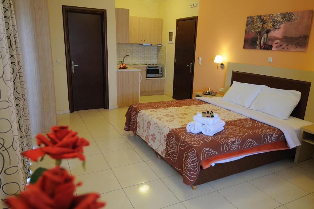 Aparthotel Faros Luxury Marathópolis